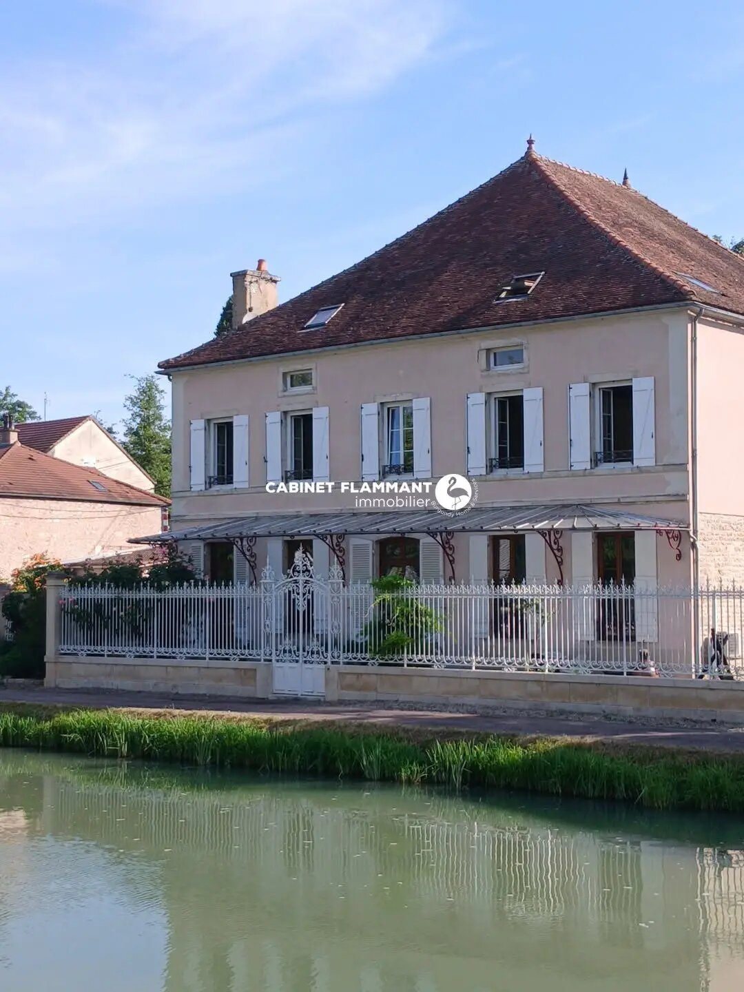Maison à vendre, 340m², Montbard