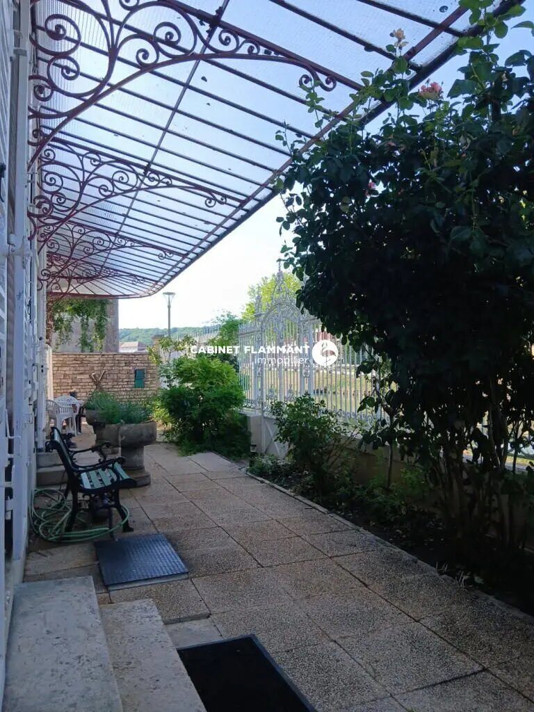 Maison à vendre, 340m², Montbard