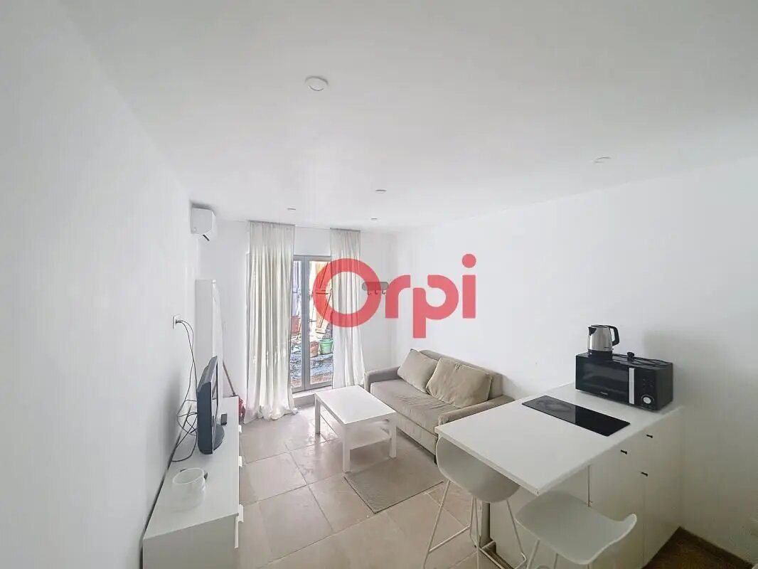 Maison à louer, 22m², Le Plan-de-la-Tour