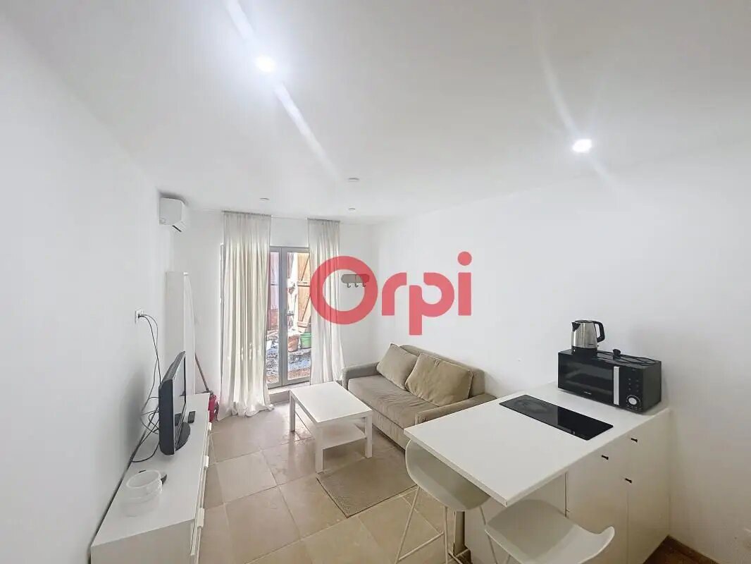 Maison à louer, 22m², Le Plan-de-la-Tour