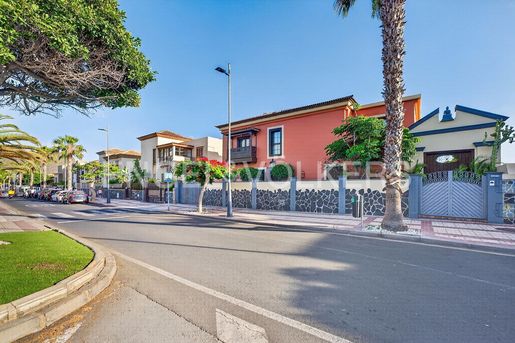 Adeje (Tenerife) photo 2