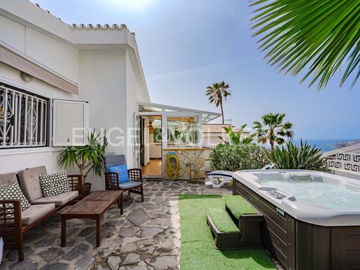 Adeje (Tenerife) photo 2