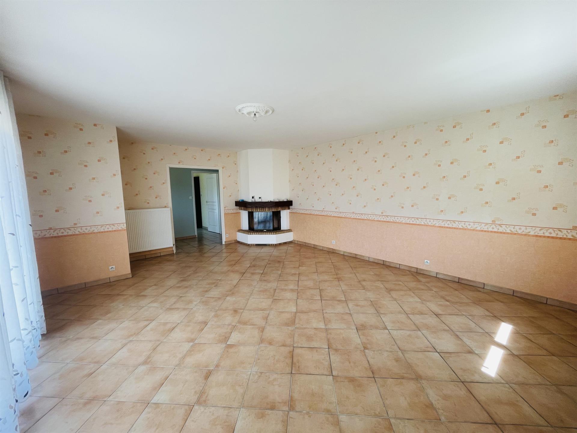 Maison à vendre, 106m², Nieuil-l'Espoir