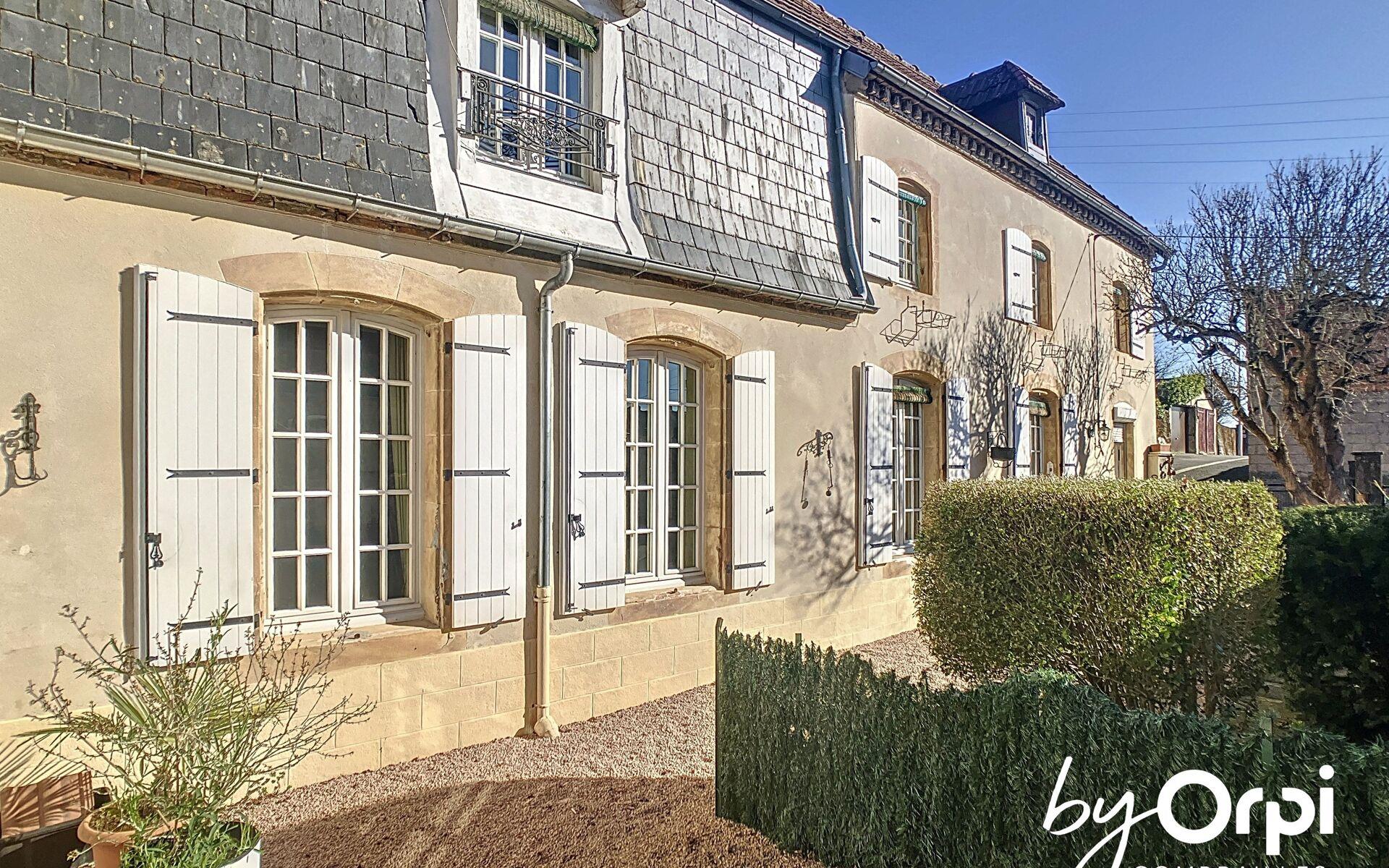 Maison à vendre, 215m², Montaigut-en-Combraille