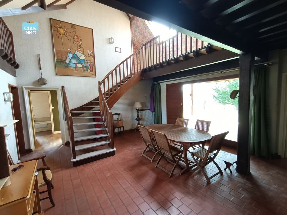 Maison à vendre, 220m², Saint-Cyr-sur-Menthon