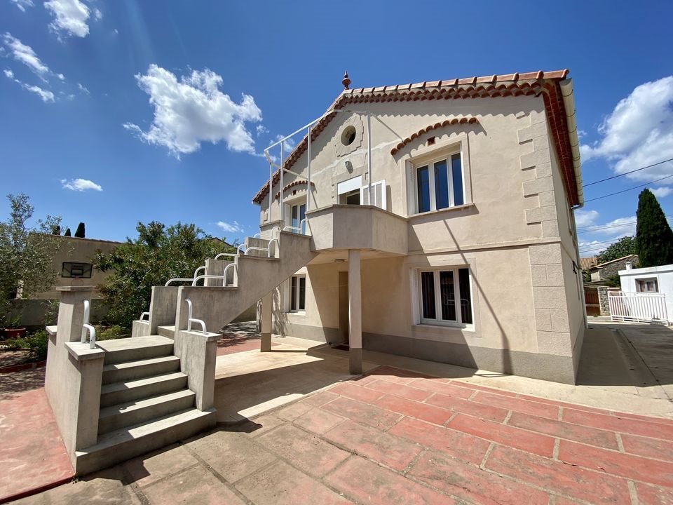 Maison à vendre, 132m², Saint-Mitre-les-Remparts