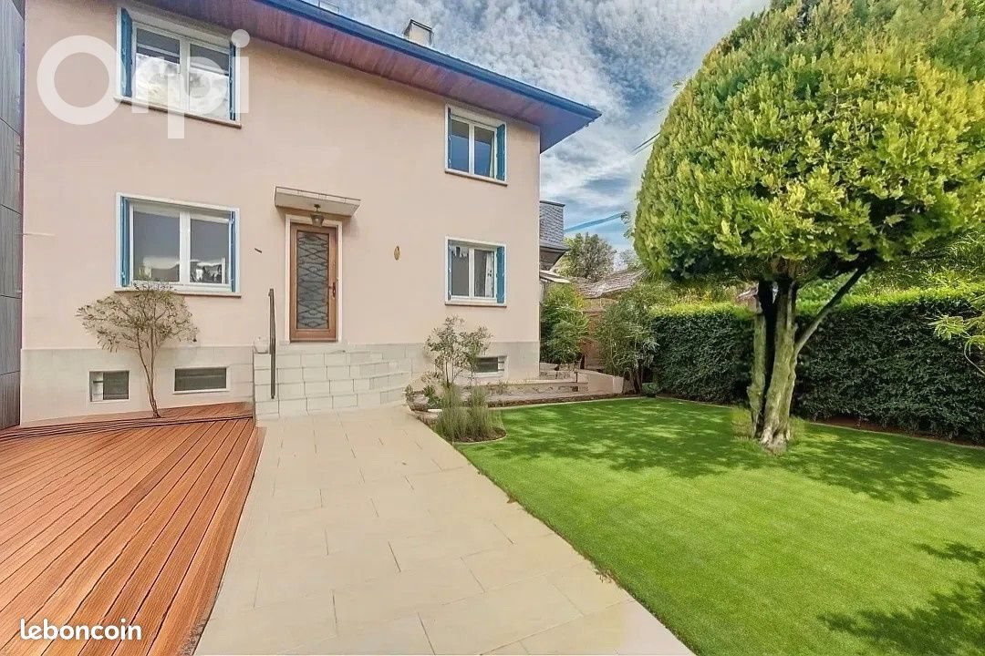 Maison à vendre, 191m², Ambilly