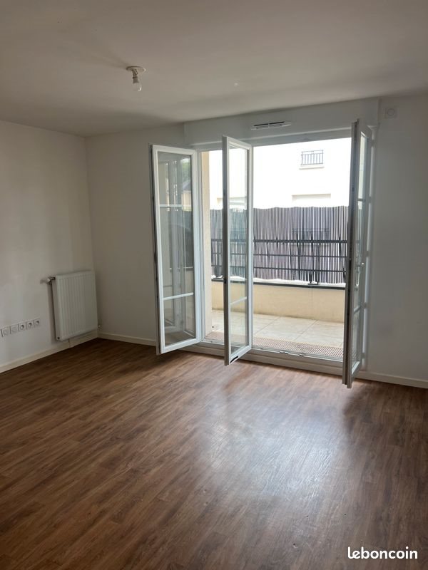 Appartement à louer, 58m², Linas