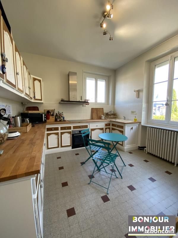 Maison à louer, 176m², Entre-deux-Guiers