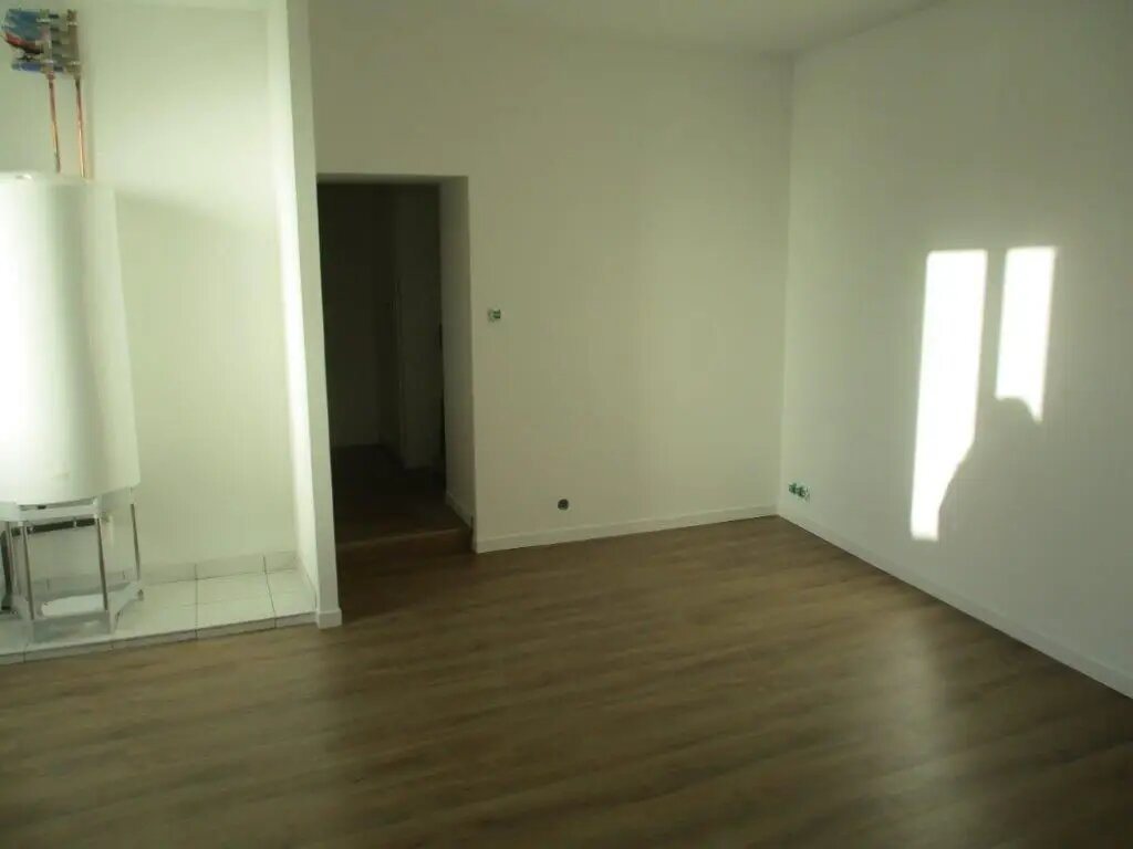 Maison à louer, 63m², Bais