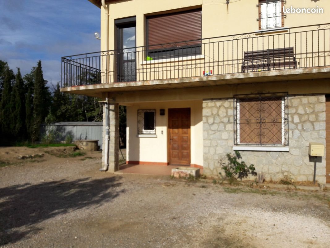 Appartement à louer, 55m², Villemolaque