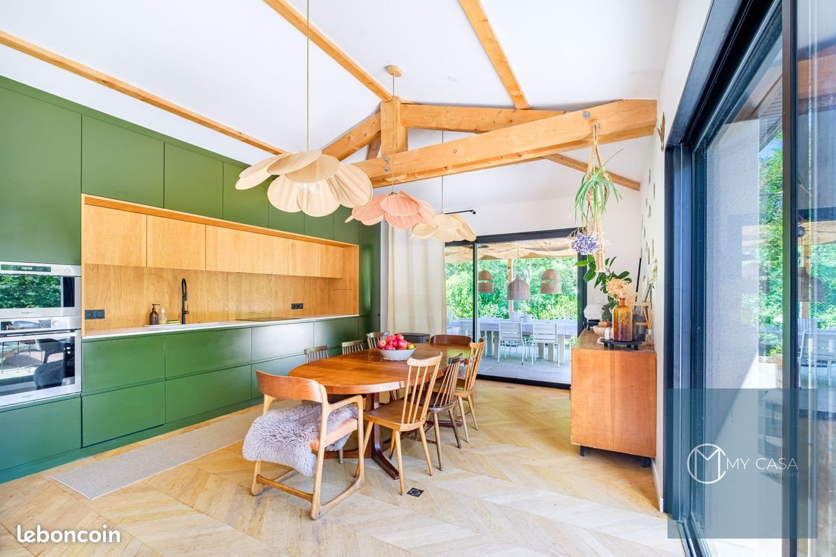 Maison à vendre, 179m², Lissieu