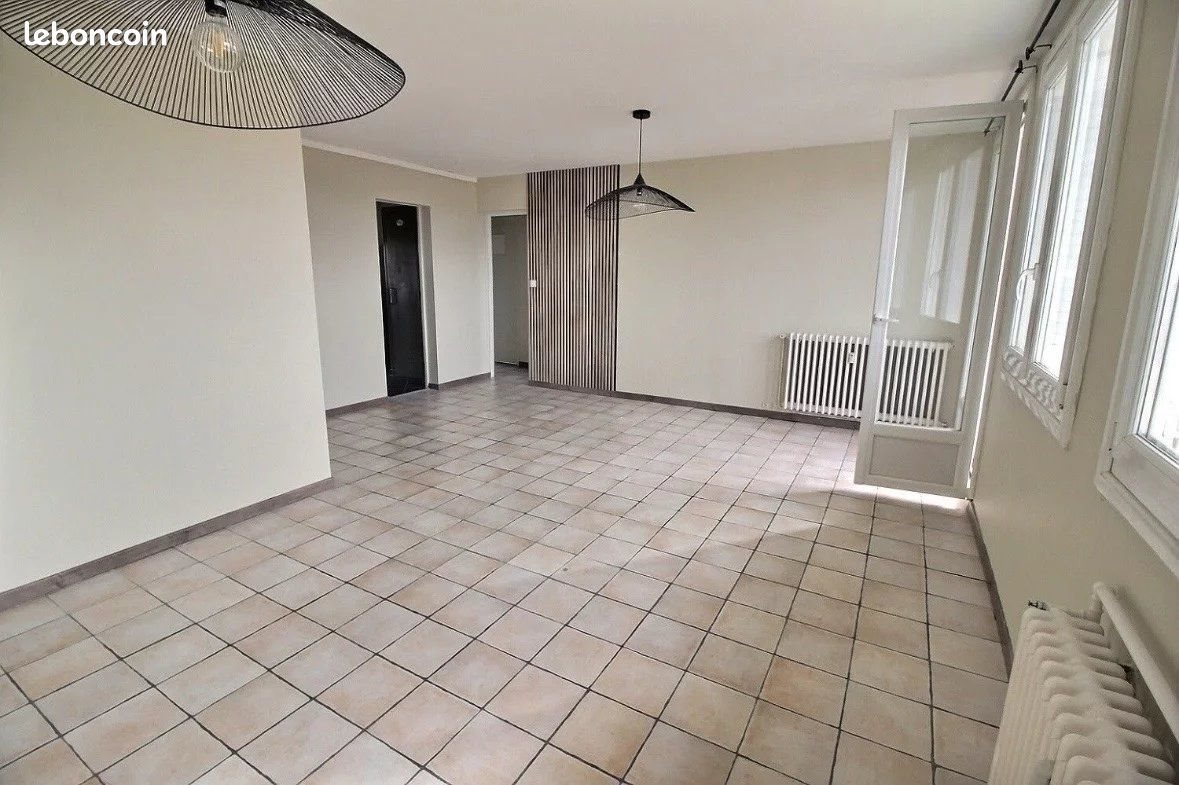 Appartement à vendre, 70m², Montceau-les-Mines