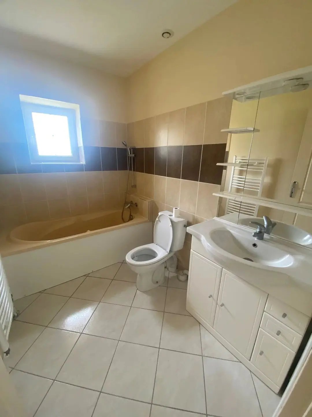 Appartement à louer, 68m², Saint-Vallier