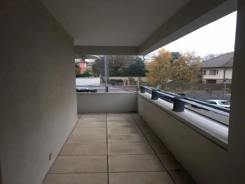 Appartement à louer, 77m², Bron