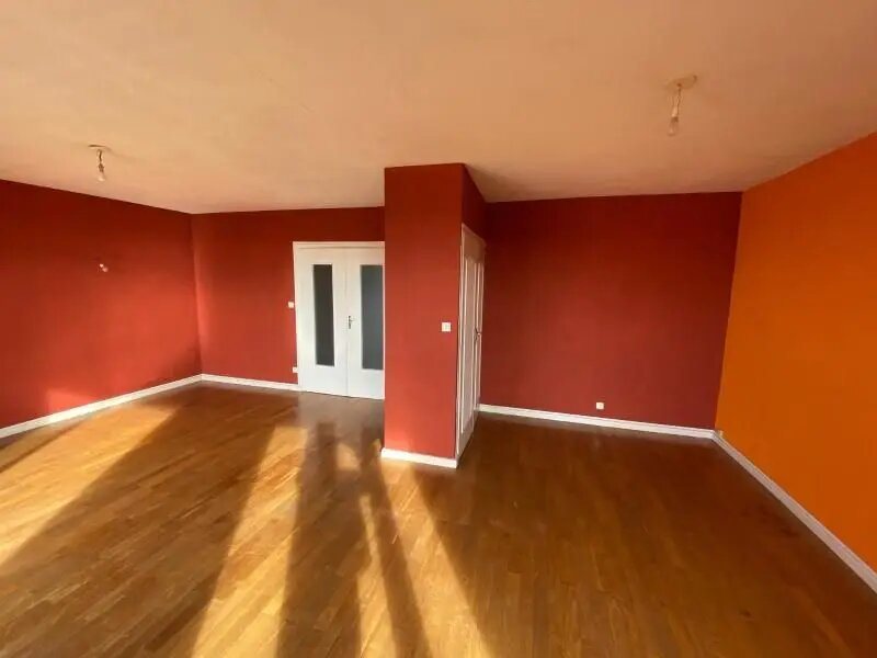 Appartement à louer, 81m², Bron