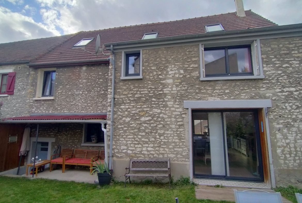 Maison à vendre, 138m², Follainville-Dennemont