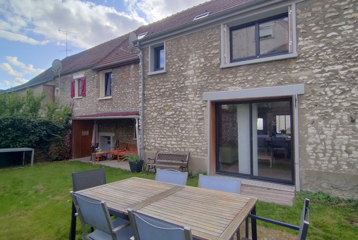Maison à vendre, 138m², Follainville-Dennemont