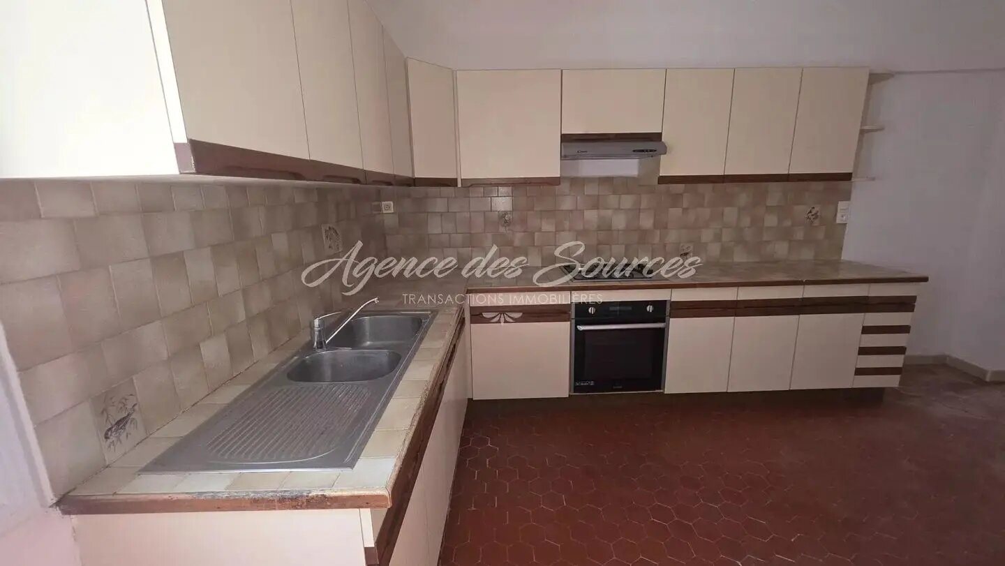 Appartement à louer, 82m², Varages