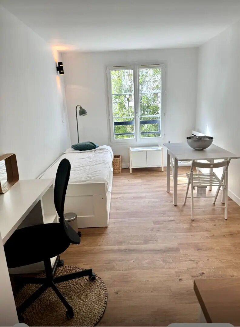 Appartement à louer, 18m², Courbevoie