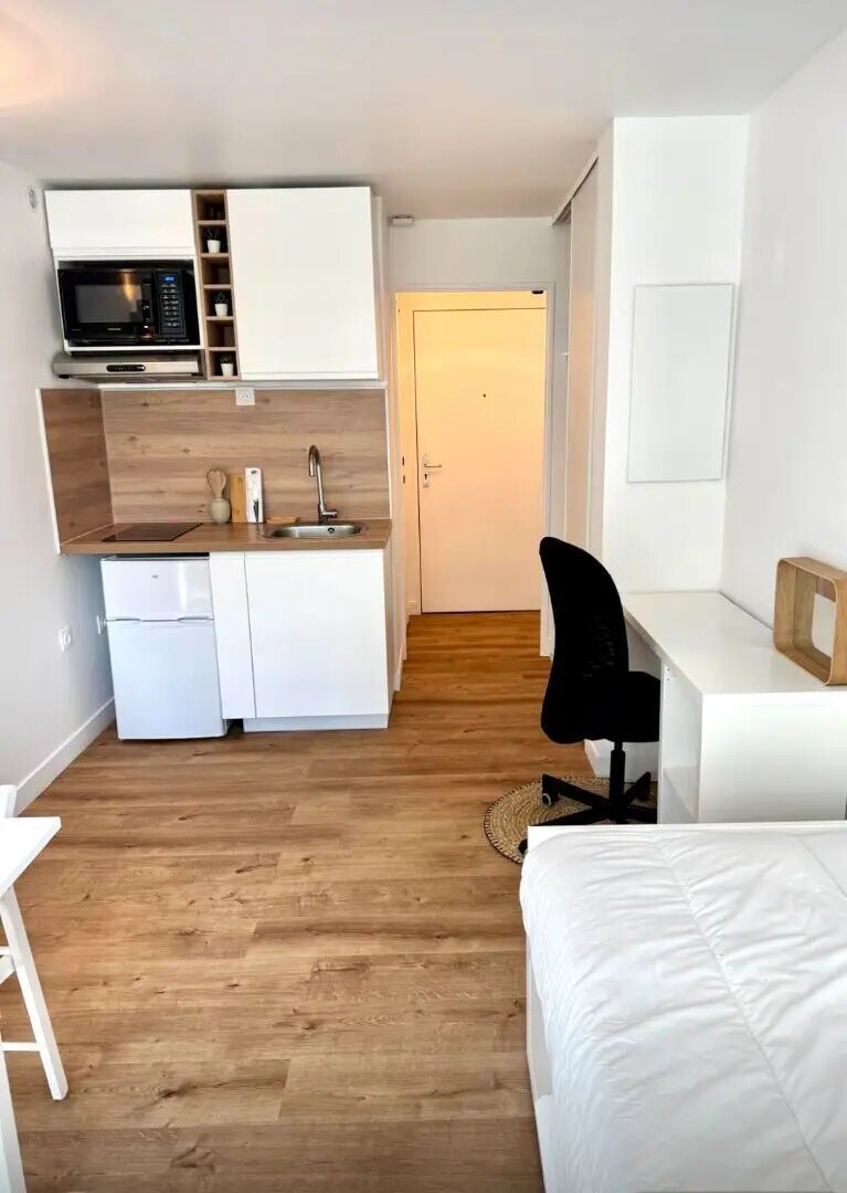 Appartement à louer, 18m², Courbevoie