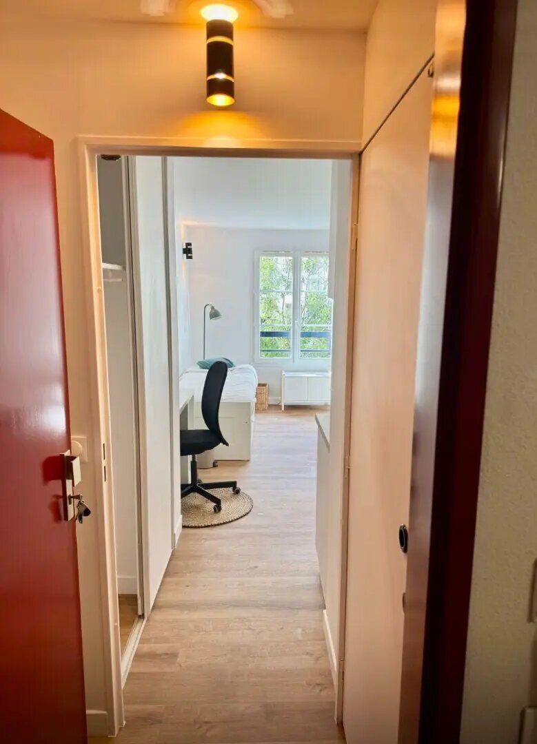Appartement à louer, 18m², Courbevoie