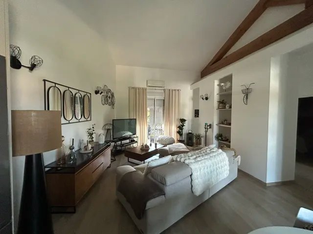 Appartement à louer, 75m², Baho