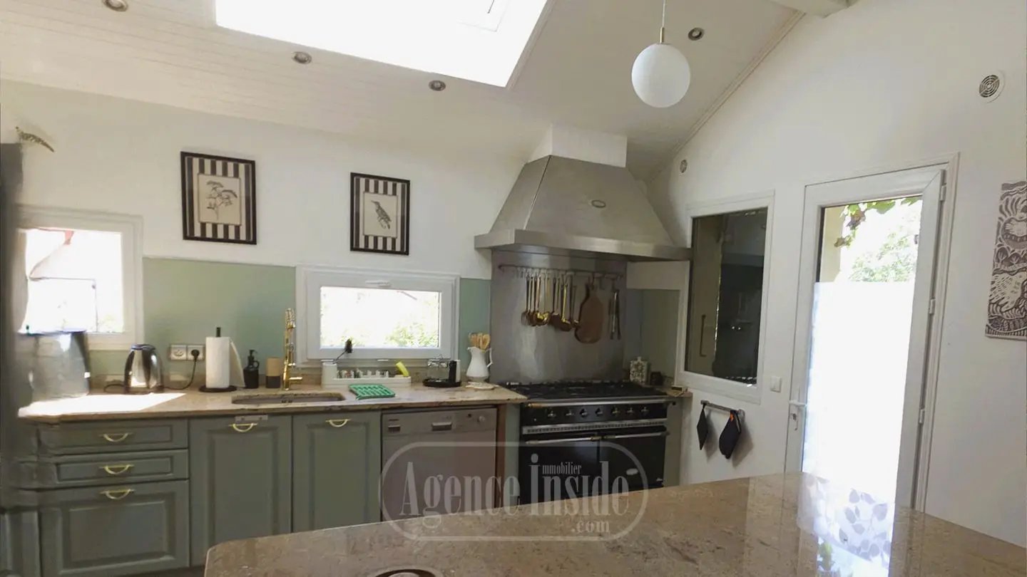 Appartement à louer, 137m², Saint-Genis-Pouilly