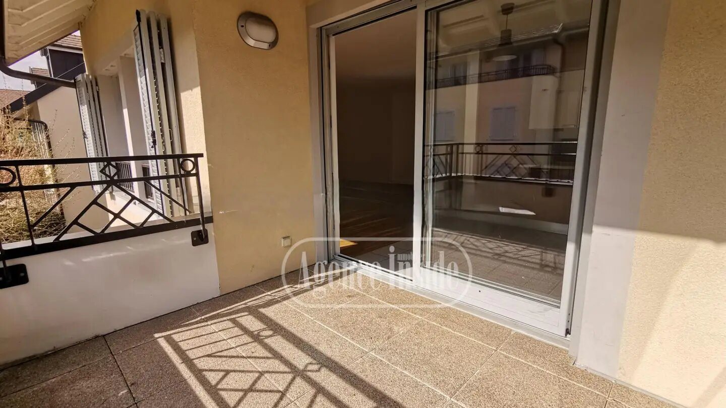 Appartement à louer, 98m², Ferney-Voltaire