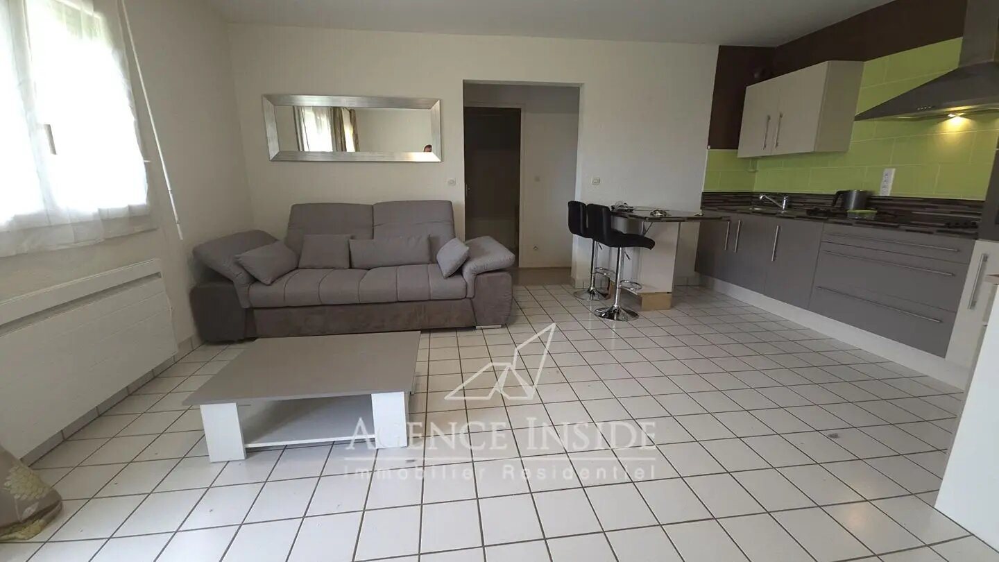 Appartement à louer, 49m², Péron