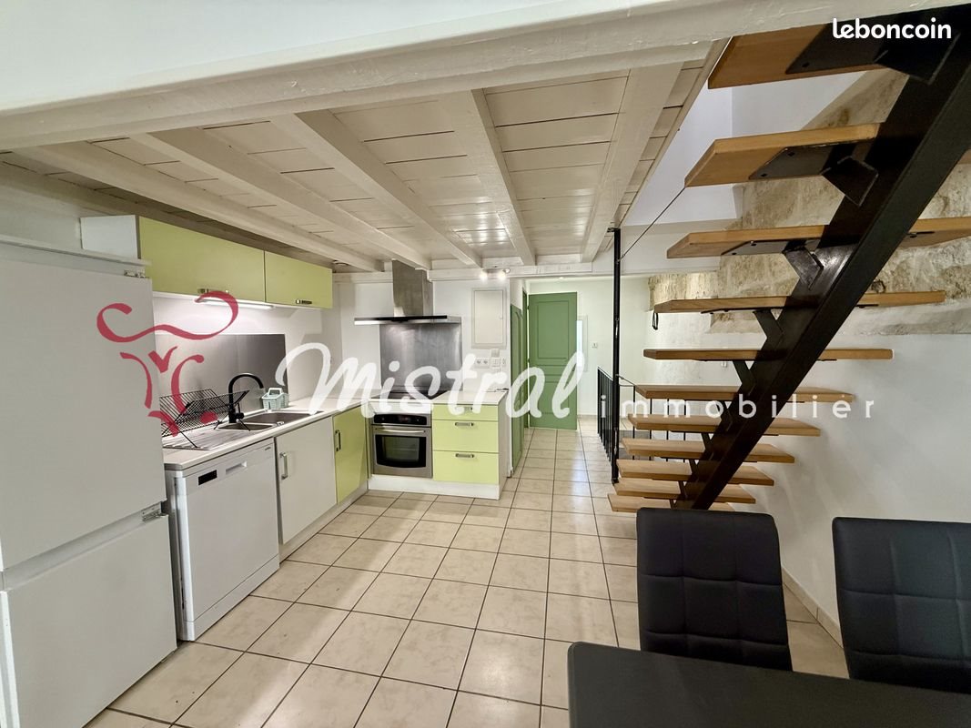 Appartement à louer, 70m², Aigues-Mortes