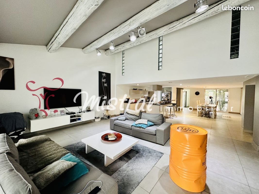 Appartement à vendre, 154m², Aigues-Mortes