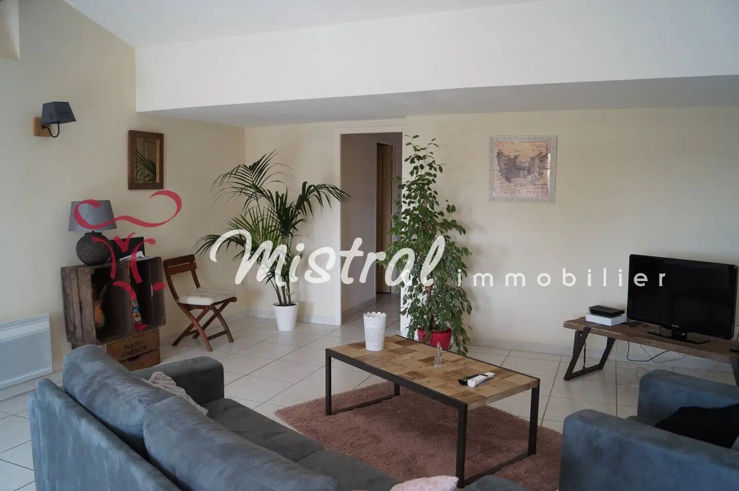 Appartement à louer, 85m², Saint-Laurent-d'Aigouze