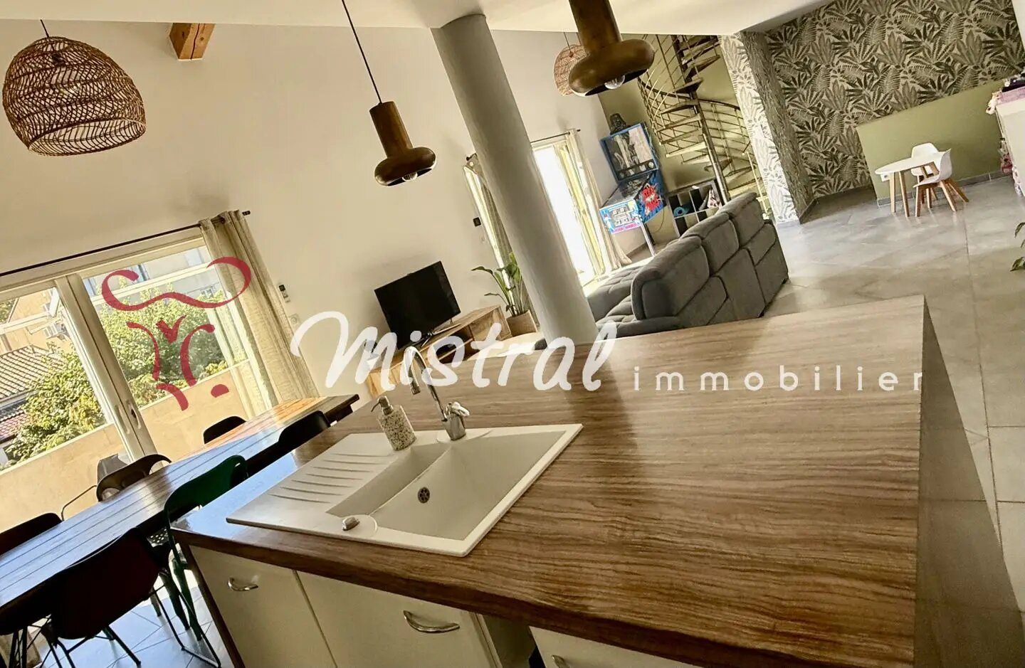 Maison à vendre, 182m², Saint-Laurent-d'Aigouze