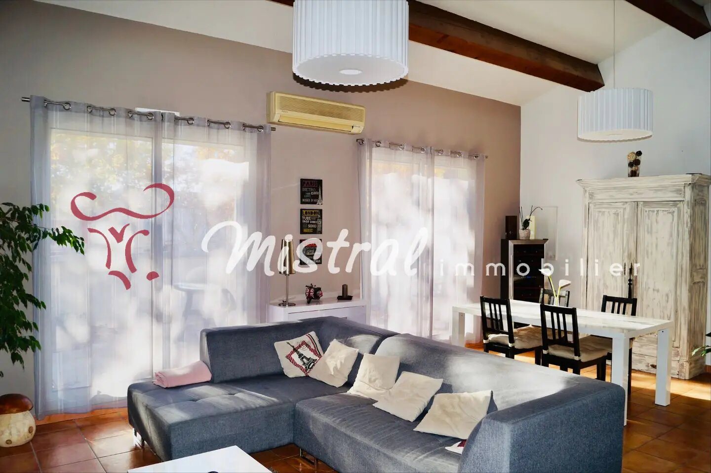 Maison à vendre, 218m², Saint-Laurent-d'Aigouze