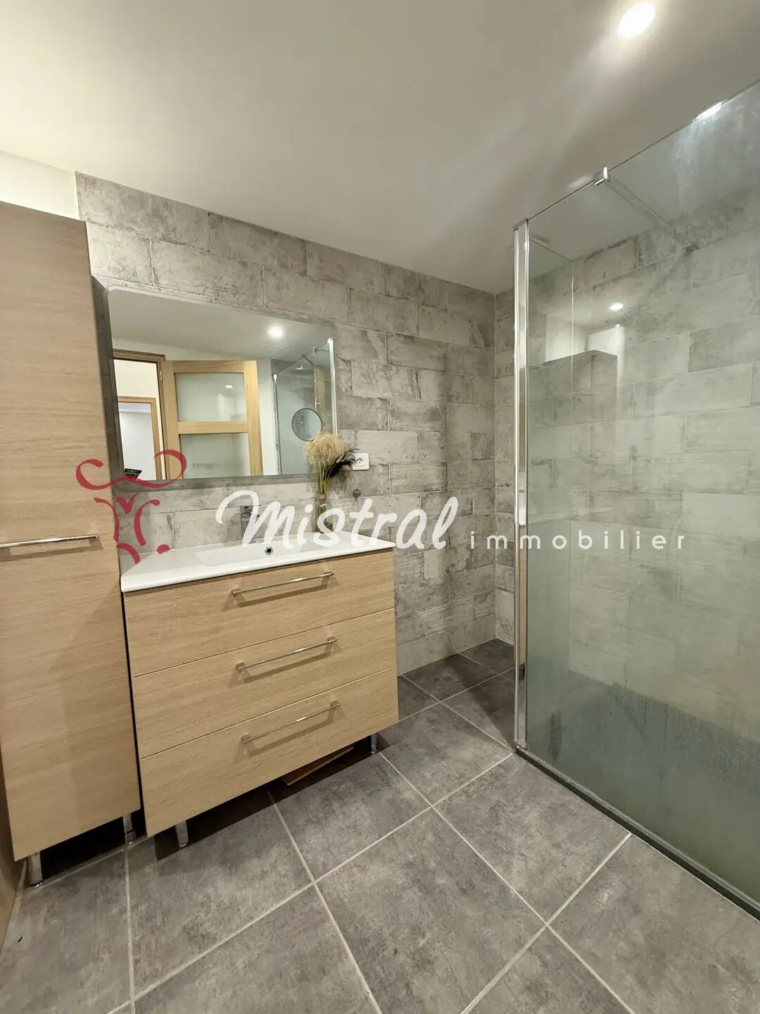 Appartement à louer, 40m², Beauvoisin