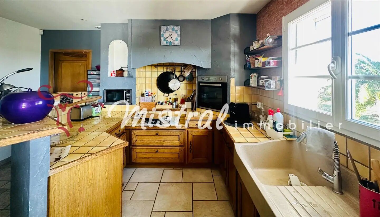 Maison à vendre, 141m², Saint-Laurent-d'Aigouze
