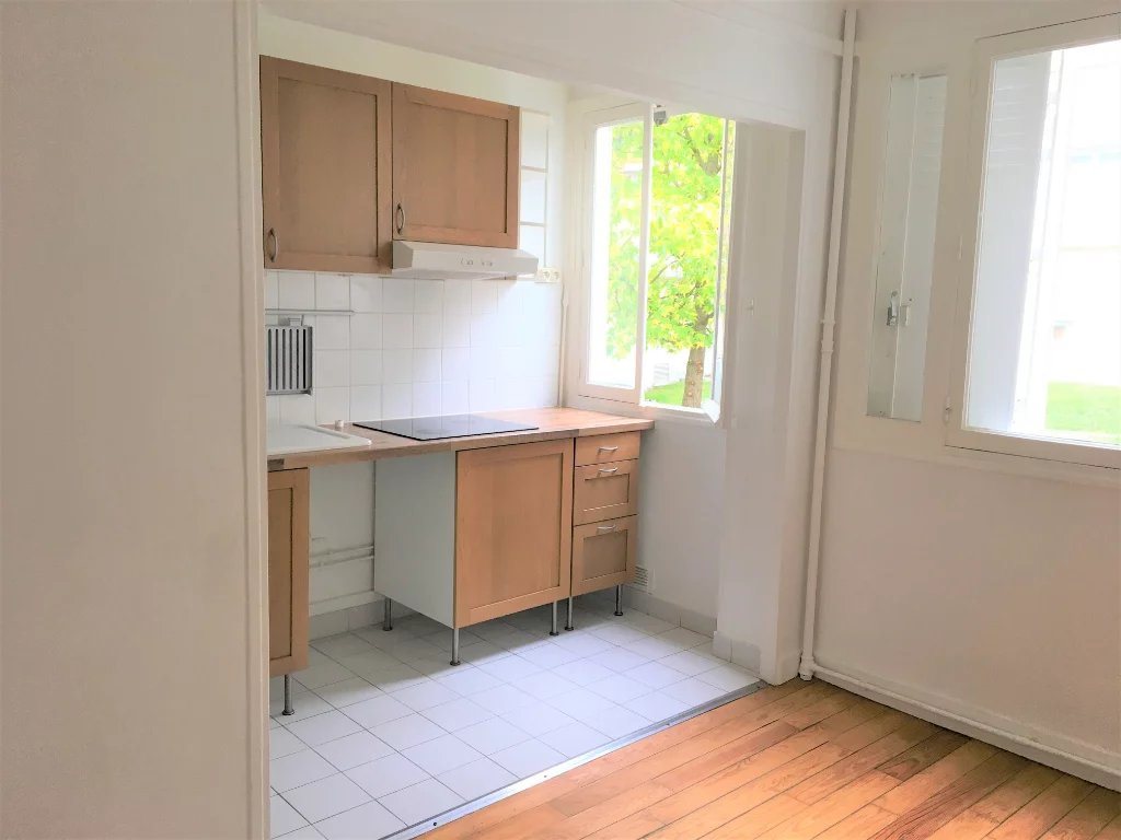 Appartement à louer, 35m², Garches