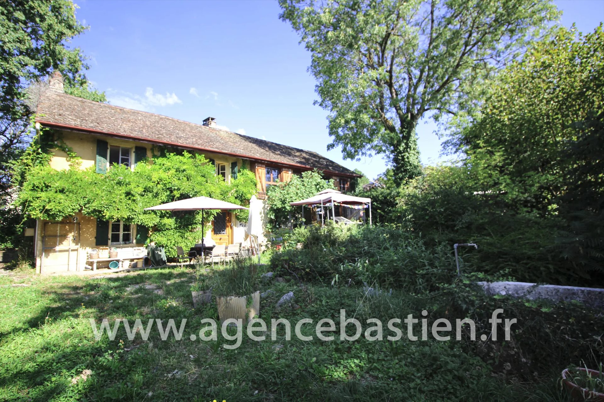 Maison à vendre, 150m², Gex