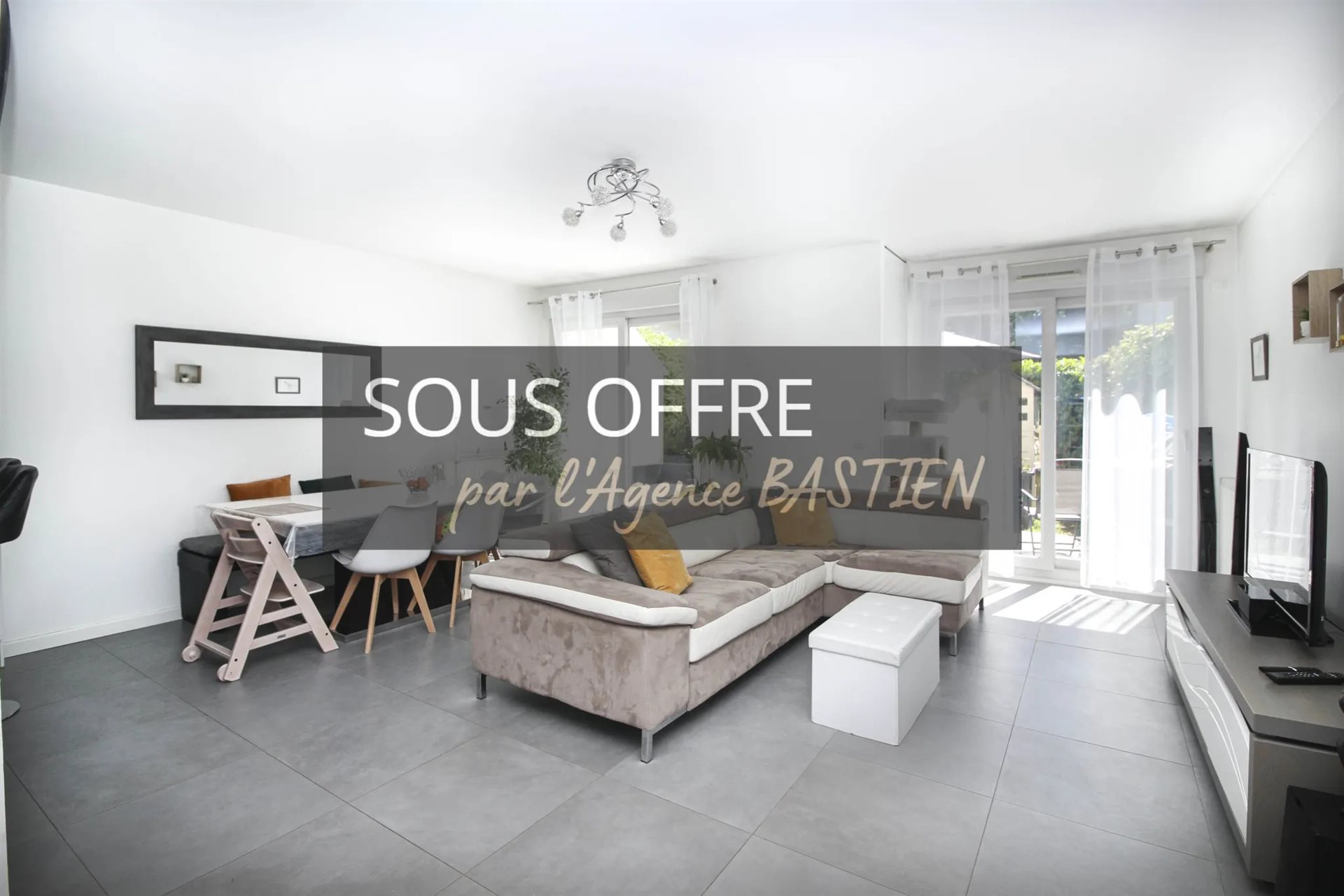 Appartement à vendre, 87m², Cessy