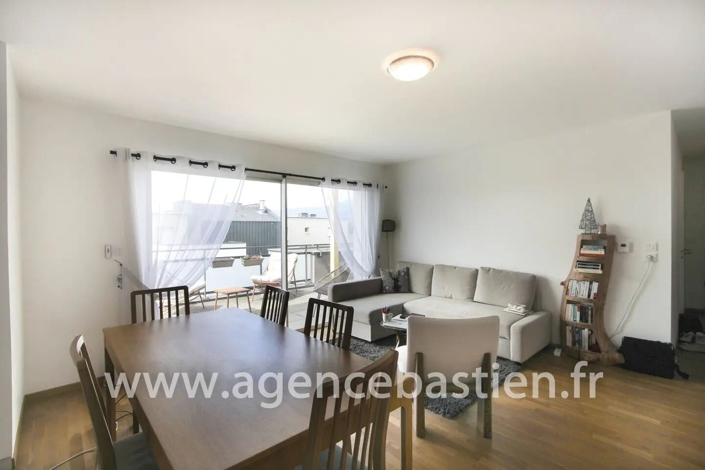 Appartement à louer, 92m², Prévessin-Moëns