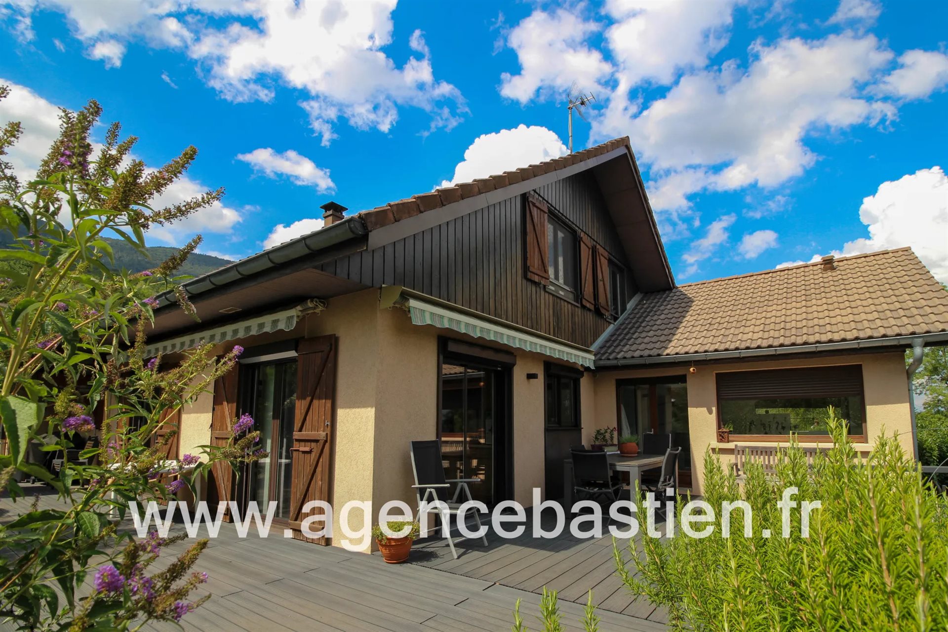 Maison à vendre, 183m², Thoiry