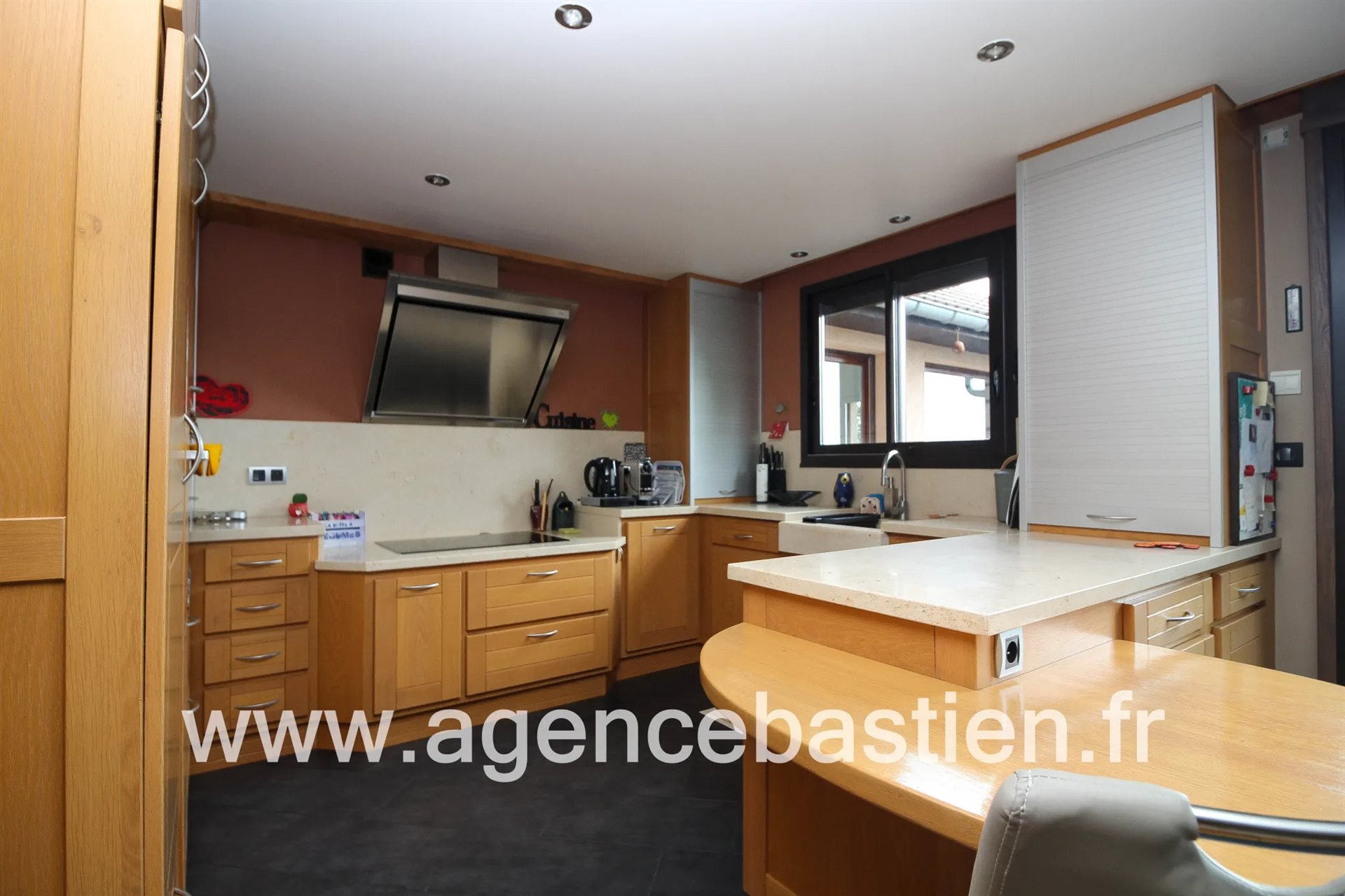 Maison à vendre, 183m², Thoiry