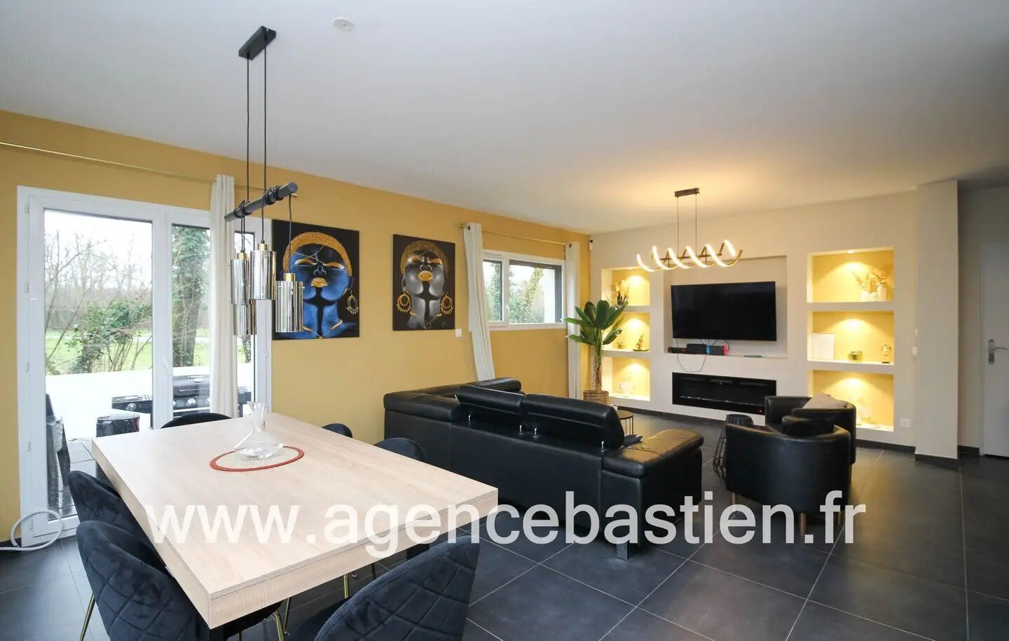 Maison à vendre, 151m², Saint-Genis-Pouilly