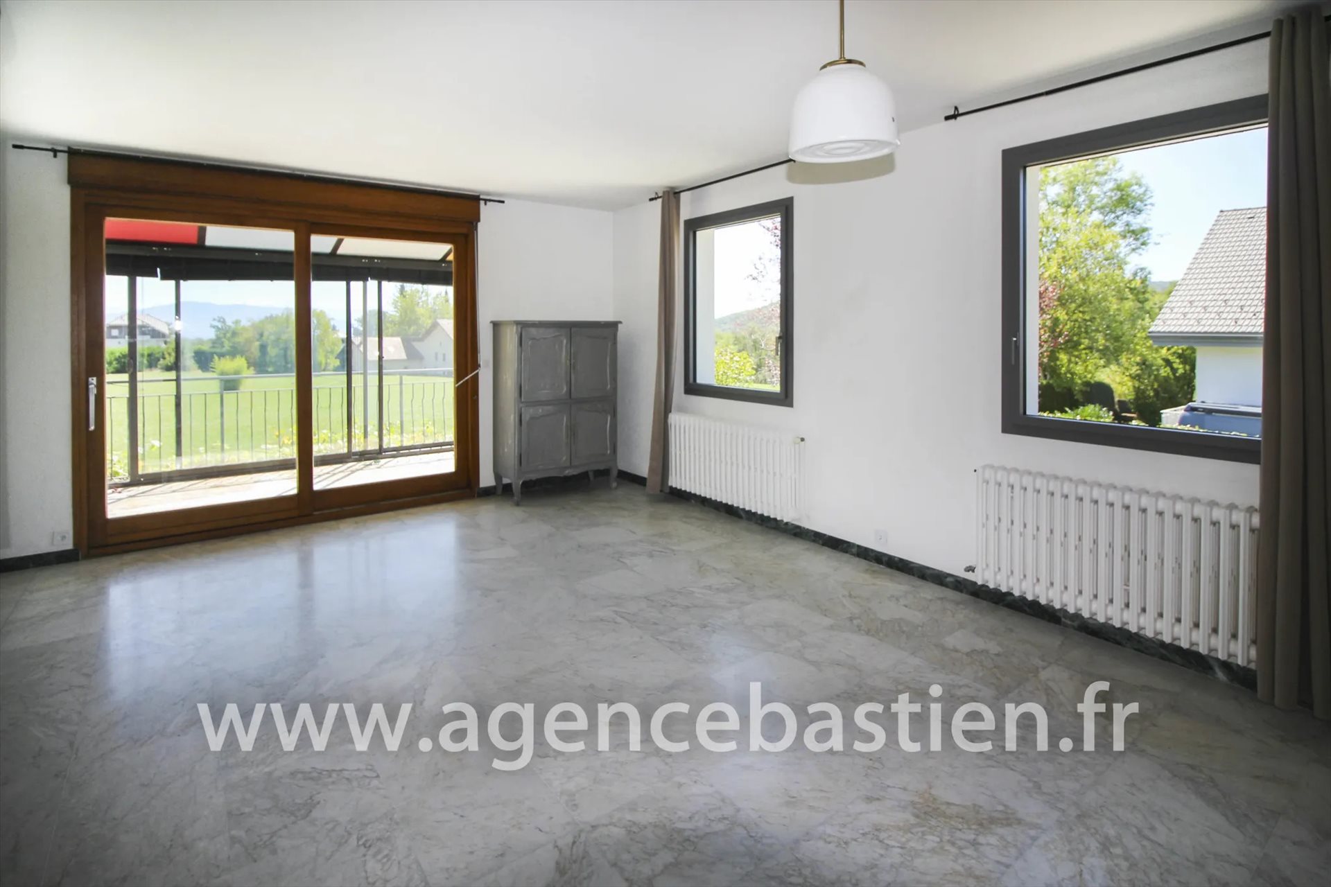Maison à louer, 170m², Divonne-les-Bains