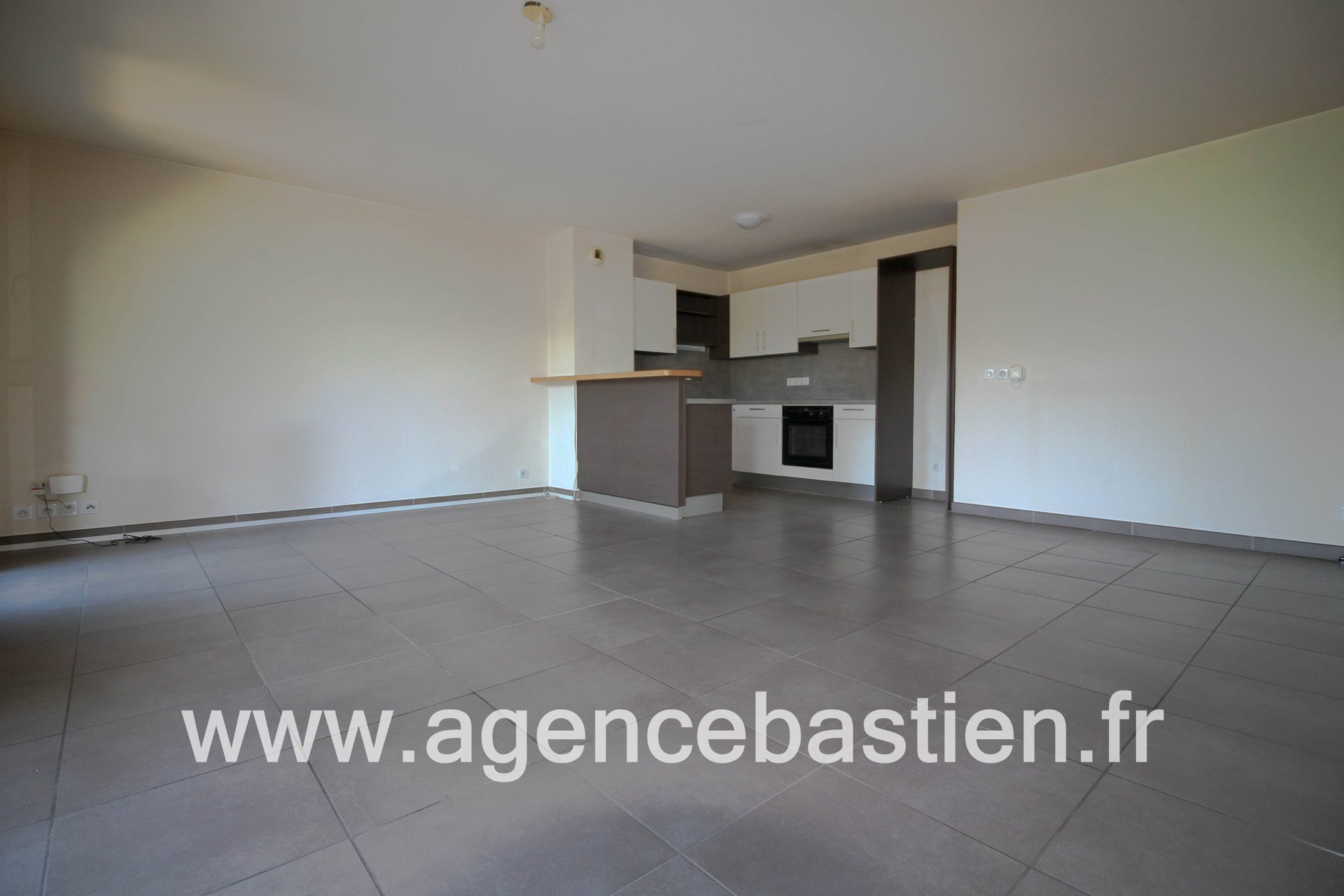 Appartement à louer, 74m², Divonne-les-Bains