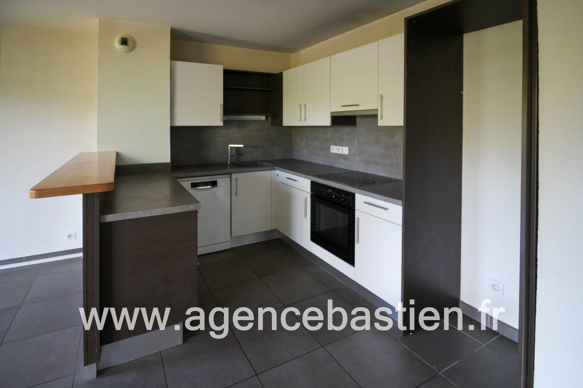 Appartement à louer, 74m², Divonne-les-Bains