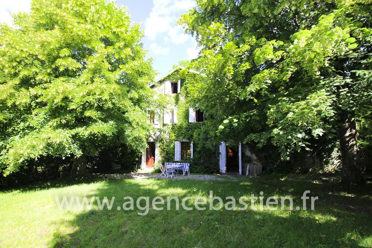 Maison à vendre, 195m², Gex