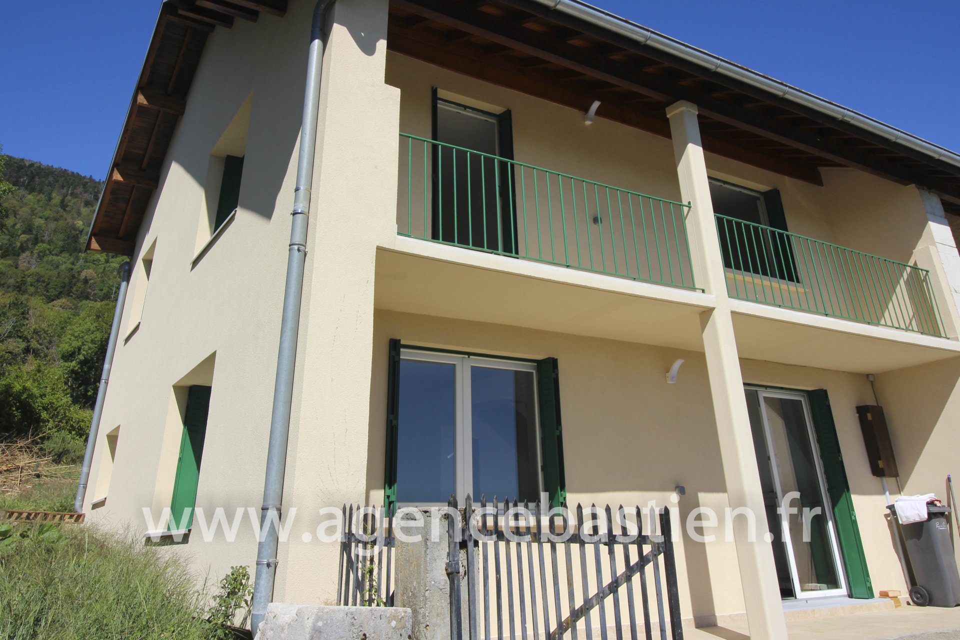 Maison à louer, 85m², Gex