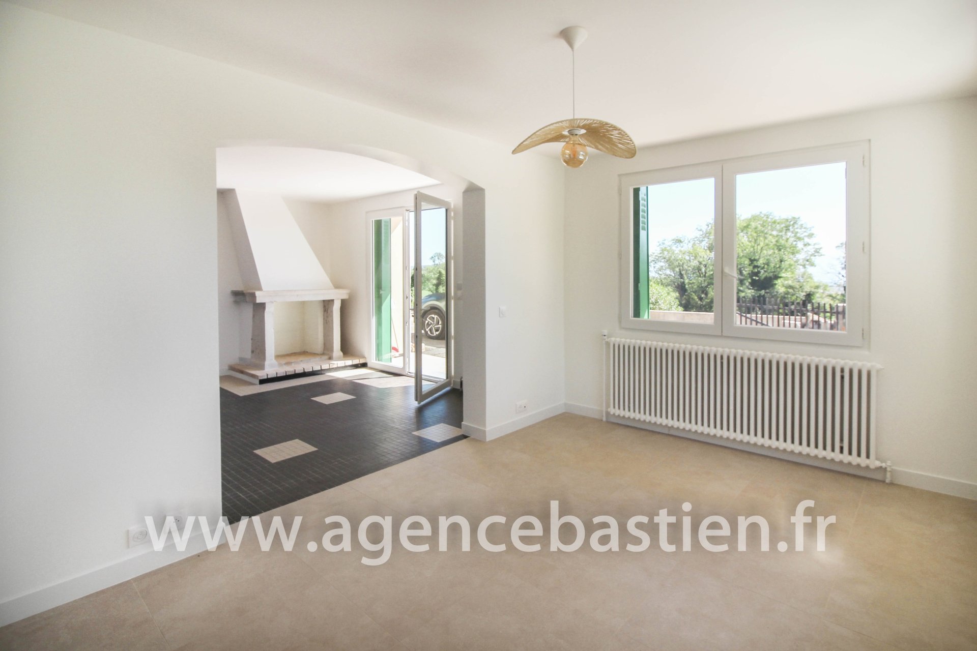 Maison à louer, 85m², Gex